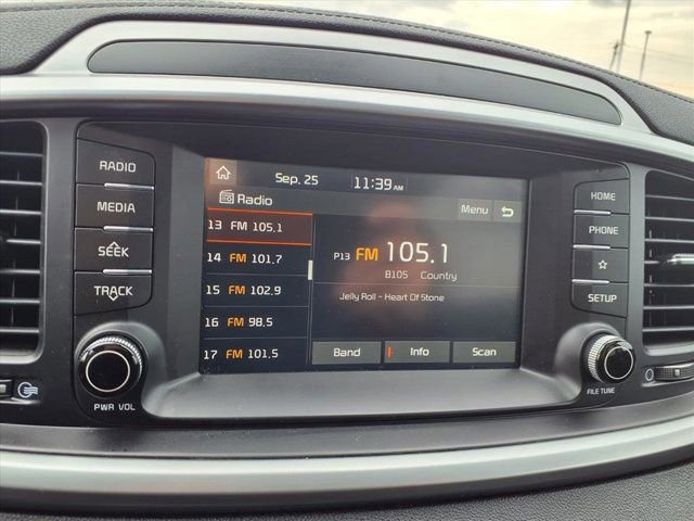 Certified 2020 Kia Sorento EX image 14