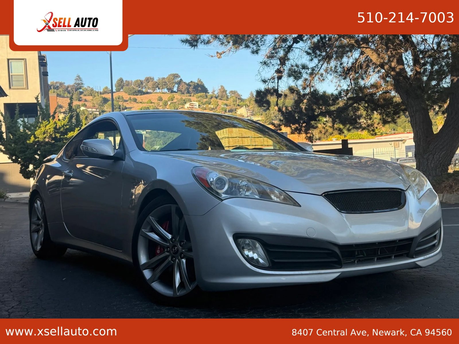 Used 2011 Hyundai Genesis 3.8 RWD image 1
