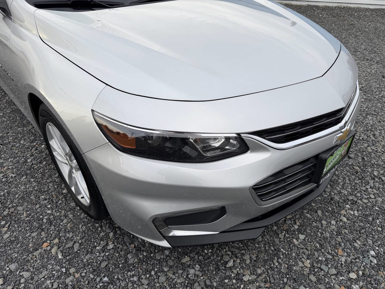 Used 2017 Chevrolet Malibu LT FWD image 8