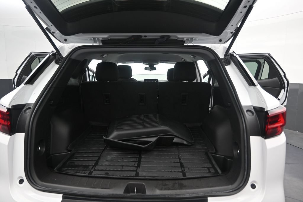 Used 2024 Chevrolet Blazer LT FWD image 19