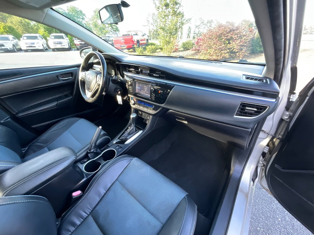 Used 2015 Toyota Corolla S FWD image 27