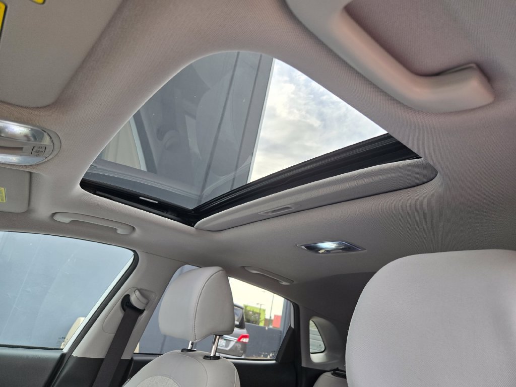 Used 2023 Hyundai Kona SEL FWD image 19