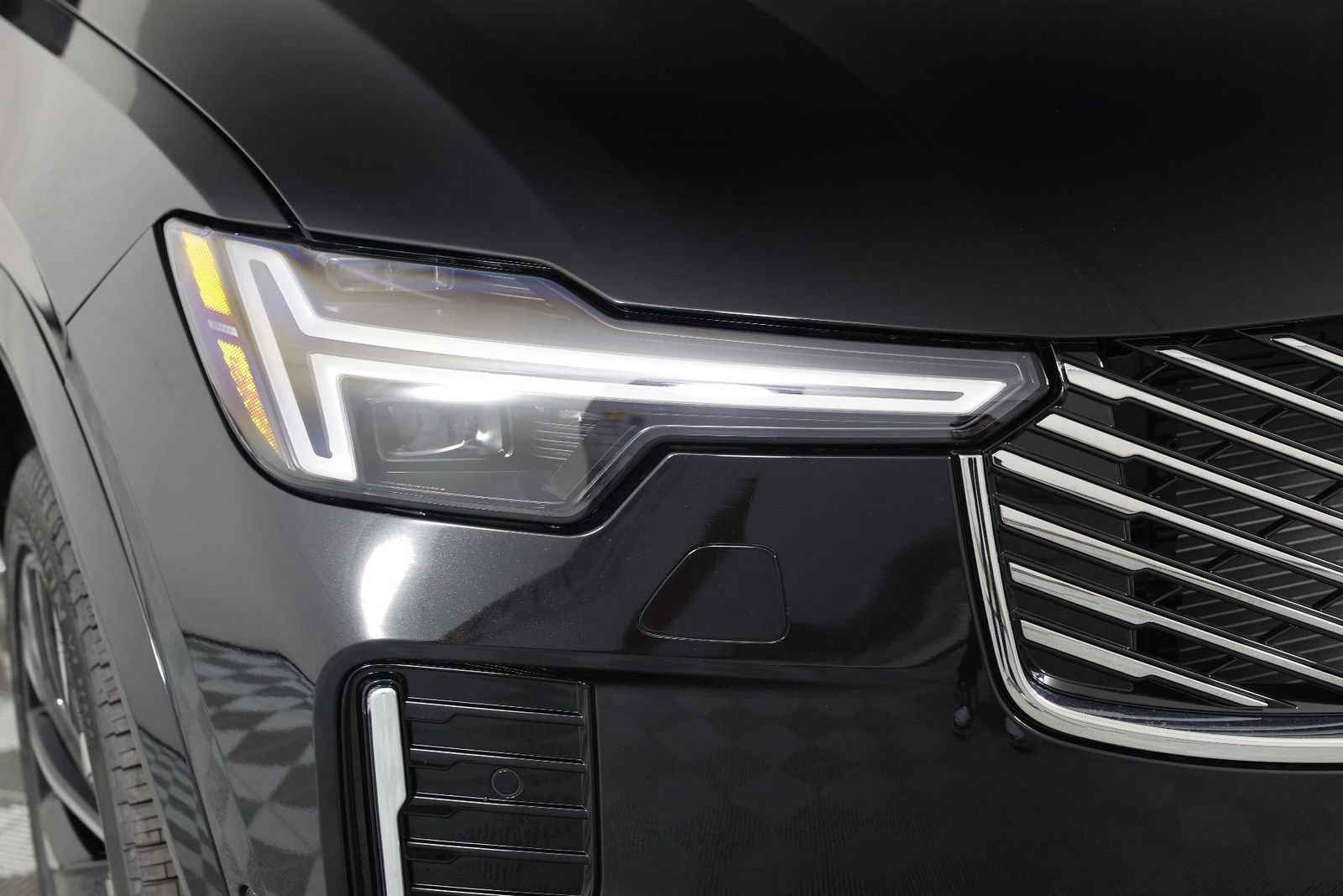 New 2026 Volvo XC90 T8 Ultra w/ Protection Package AWD/4WD image 14