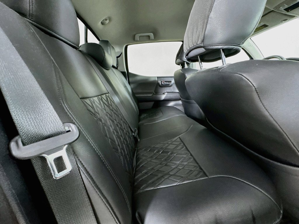 Used 2022 Toyota Tacoma SR AWD/4WD image 31
