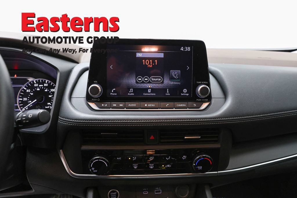 Used 2023 Nissan Rogue S AWD/4WD image 11
