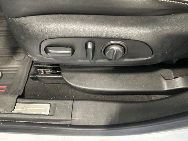 Used 2023 GMC Acadia Denali w/ Denali Ultimate Package AWD/4WD image 32