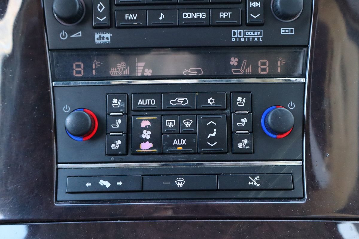 Used 2007 Cadillac Escalade AWD w/ Information Package image 21