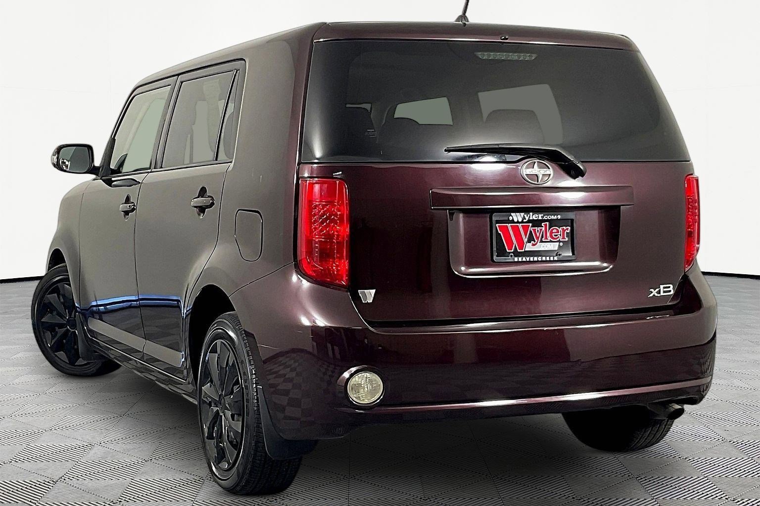 Used 2008 Scion xB FWD image 4