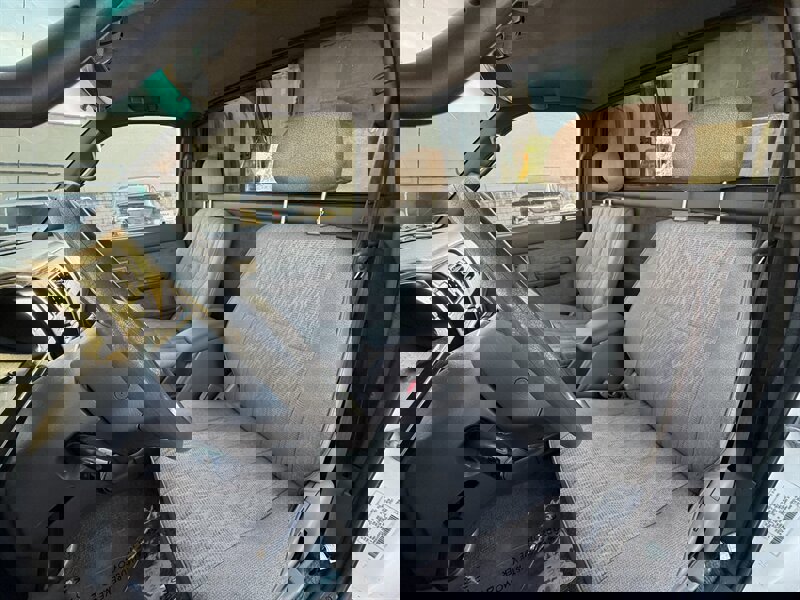 Used 1999 Toyota Tacoma 4x4 Regular Cab image 36