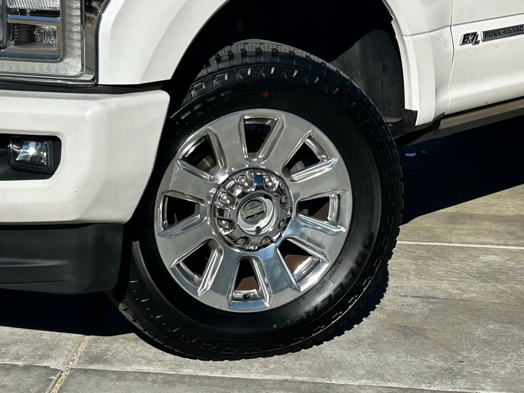 Used 2019 Ford F250 Platinum w/ Platinum Ultimate Package image 4