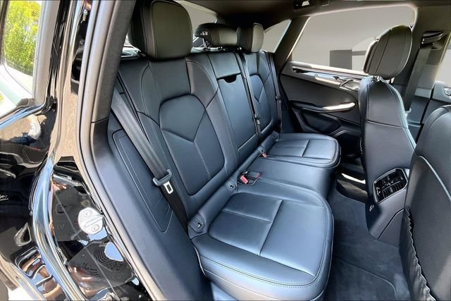 Used 2025 Porsche Macan AWD/4WD image 23