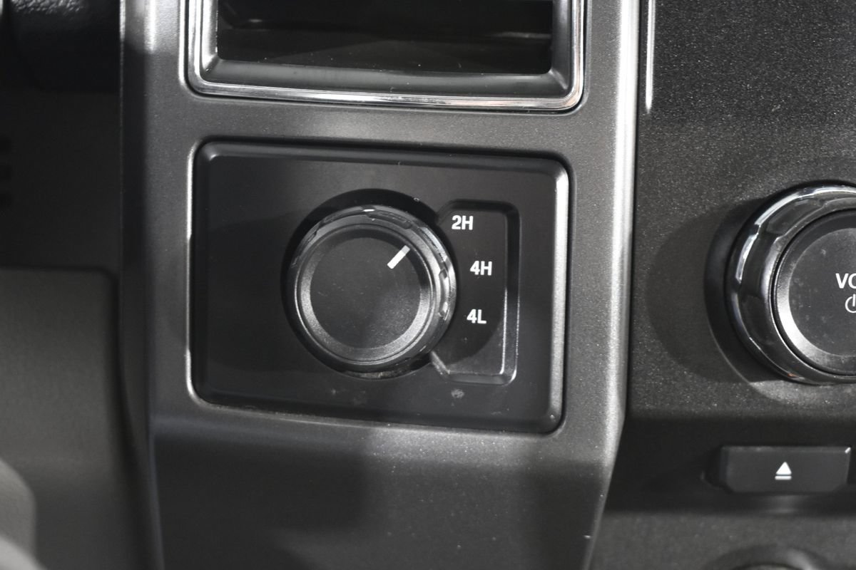 Used 2017 Ford F150 XLT AWD/4WD image 19
