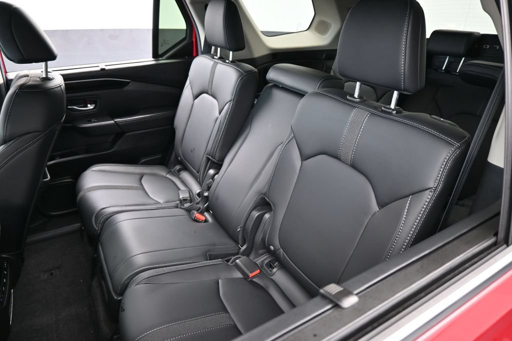 Used 2025 Honda Pilot Touring image 44