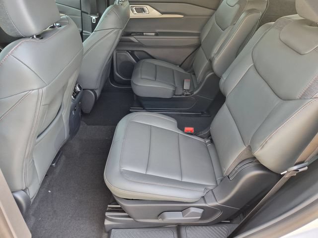 New 2026 Ford Explorer Active w/ Active Comfort Package AWD/4WD image 19
