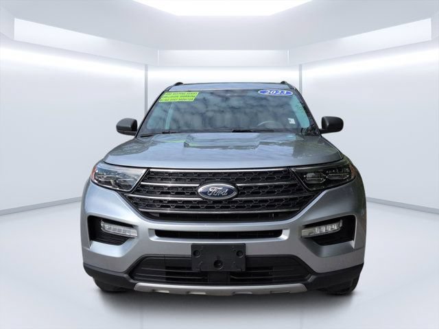 Used 2023 Ford Explorer XLT w/ Equipment Group 202A AWD/4WD image 8