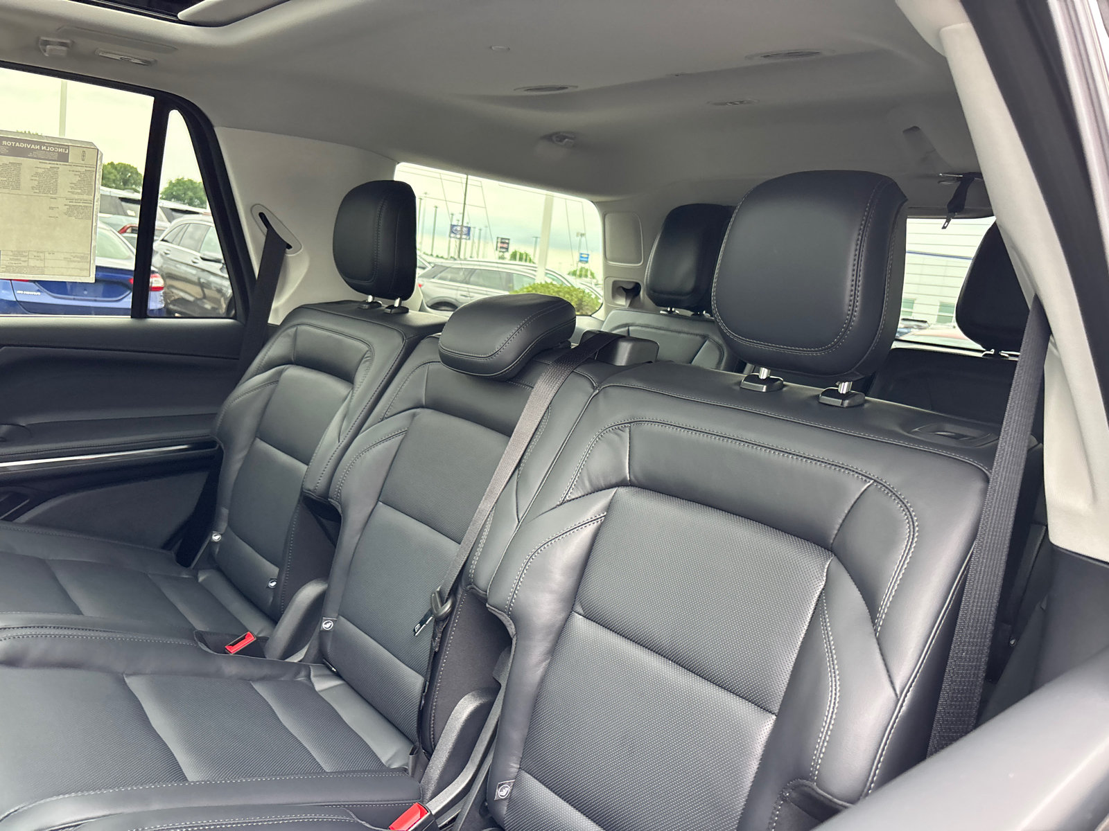 New 2026 Lincoln Navigator Reserve AWD/4WD image 26
