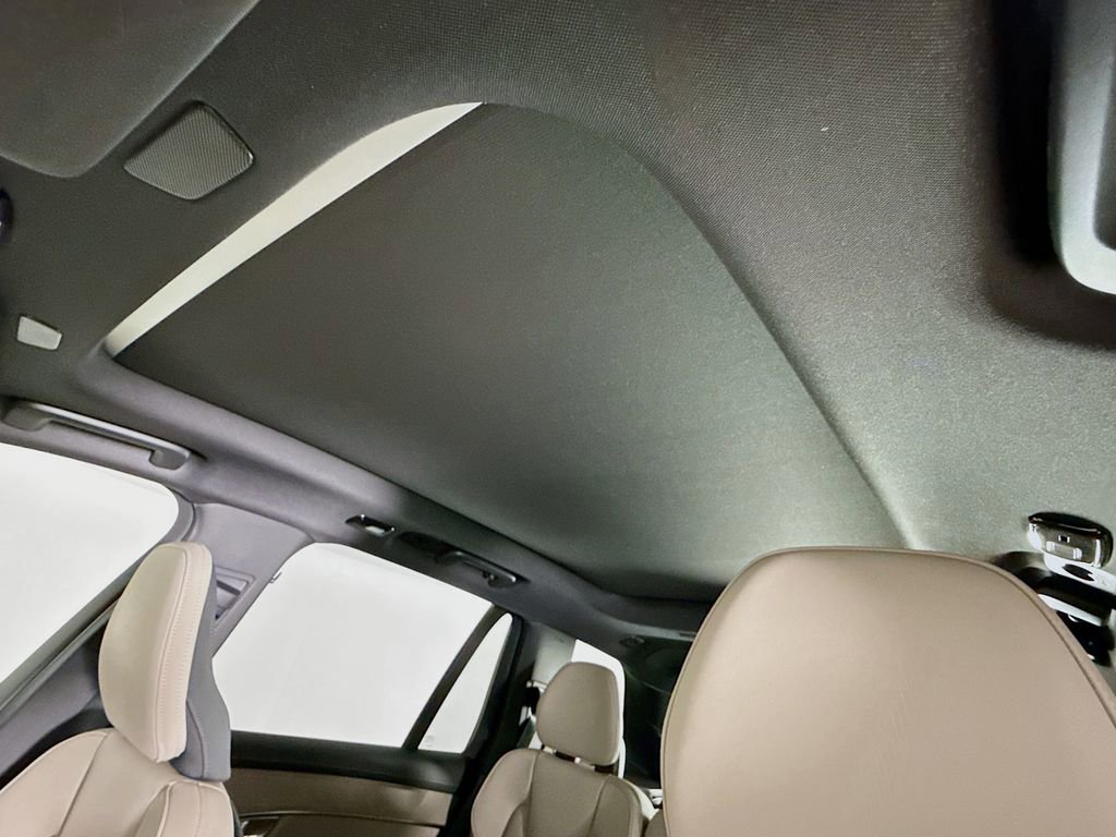 New 2026 Volvo XC90 T8 Plus w/ Protection Package Premier AWD/4WD image 23