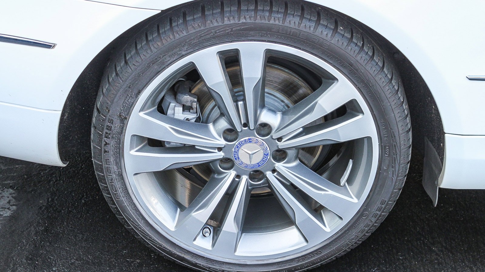 Used 2017 Mercedes-Benz E 400 Cabriolet image 12