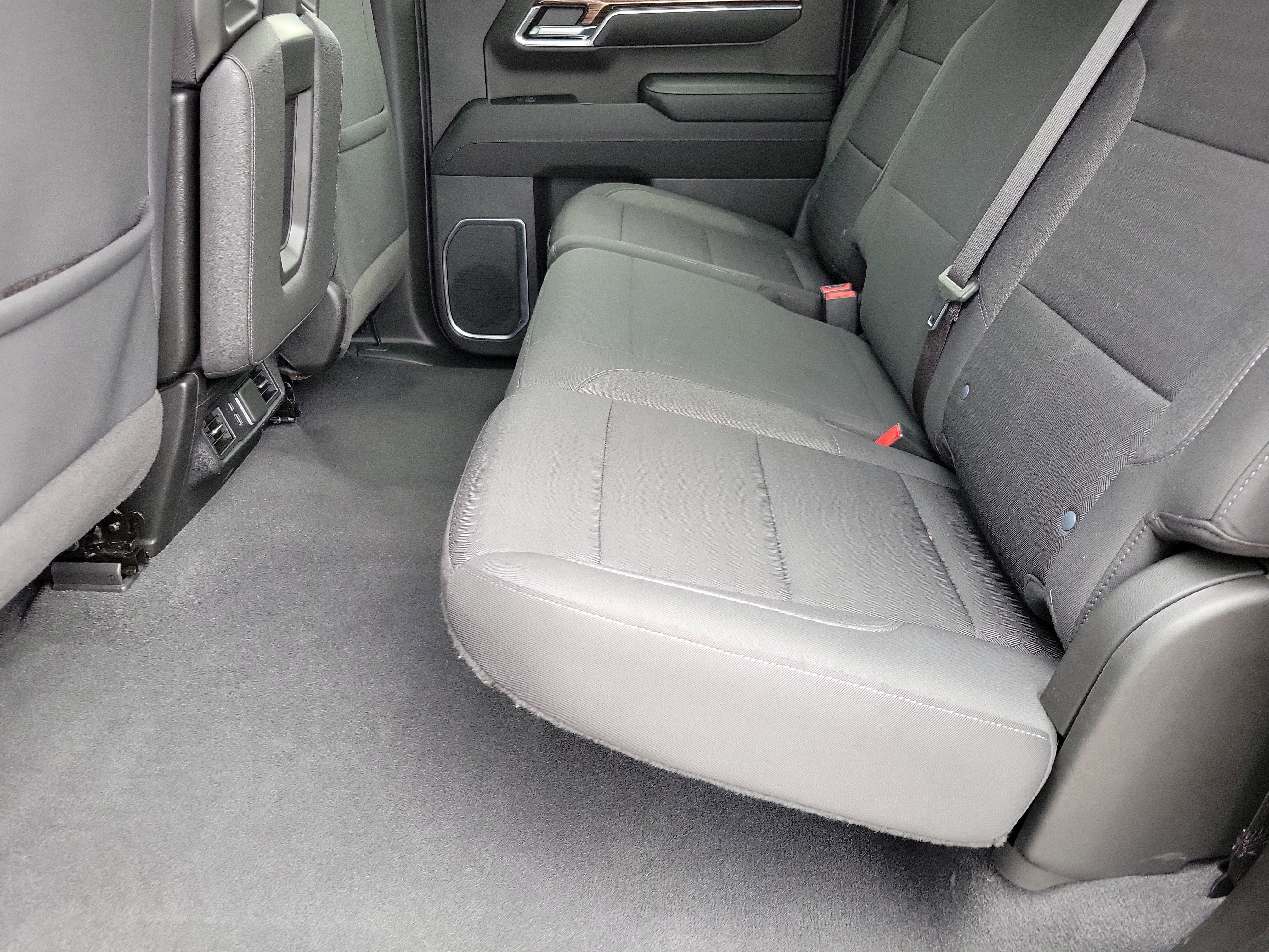 Used 2023 Chevrolet Silverado 1500 LT image 8