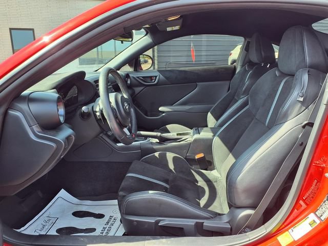 Used 2023 Toyota GR86 Premium w/ ALL Weather Mat Package (TMS) RWD image 12