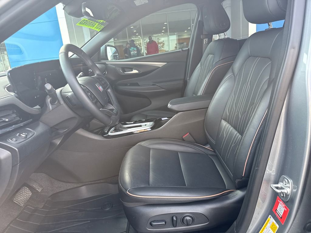 Used 2024 Buick Envista Avenir image 11