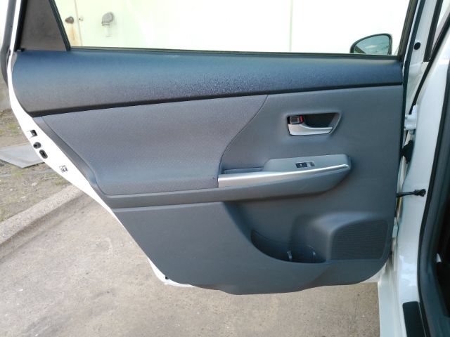 Used 2012 Toyota Prius V Two FWD image 14