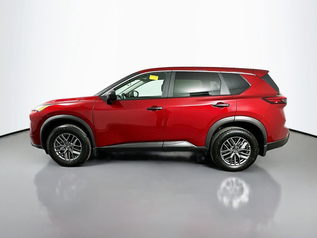 Used 2025 Nissan Rogue S image 8