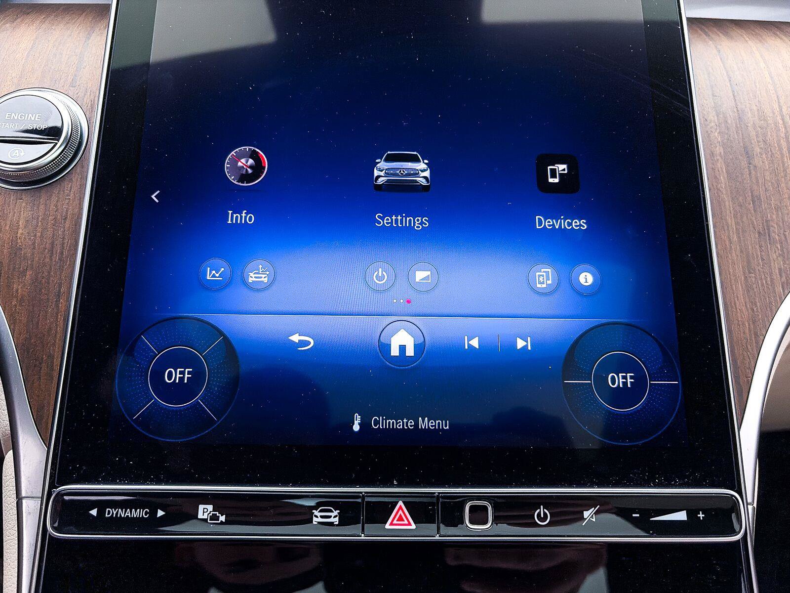 Used 2024 Mercedes-Benz GLC 300 4MATIC image 27