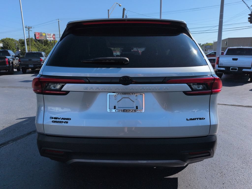 Used 2024 Toyota Grand Highlander AWD Hybrid image 4