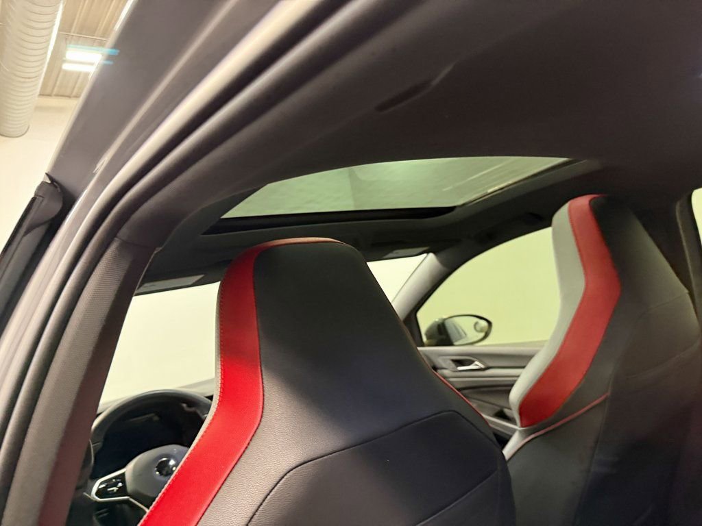 Used 2022 Volkswagen GTI Autobahn image 11