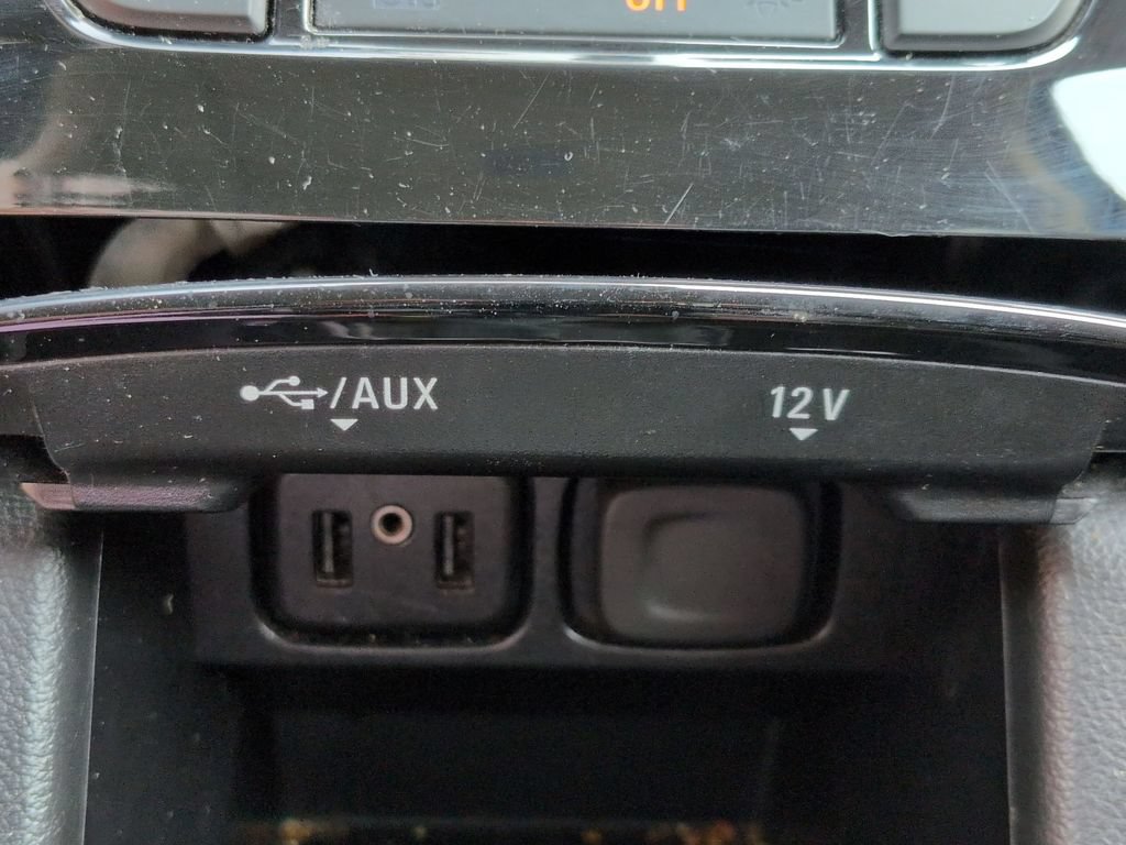 Used 2021 Buick Encore Preferred AWD/4WD image 18