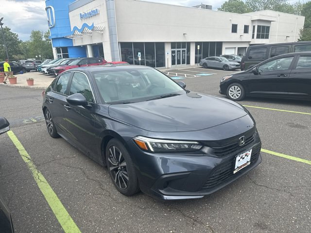 Used 2023 Honda Civic EX image 3
