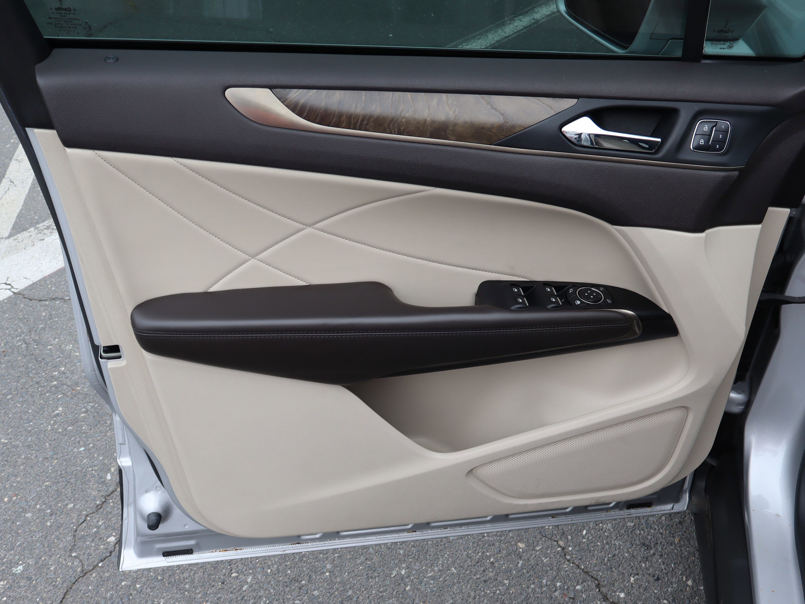 Used 2018 Lincoln MKC Reserve FWD image 15