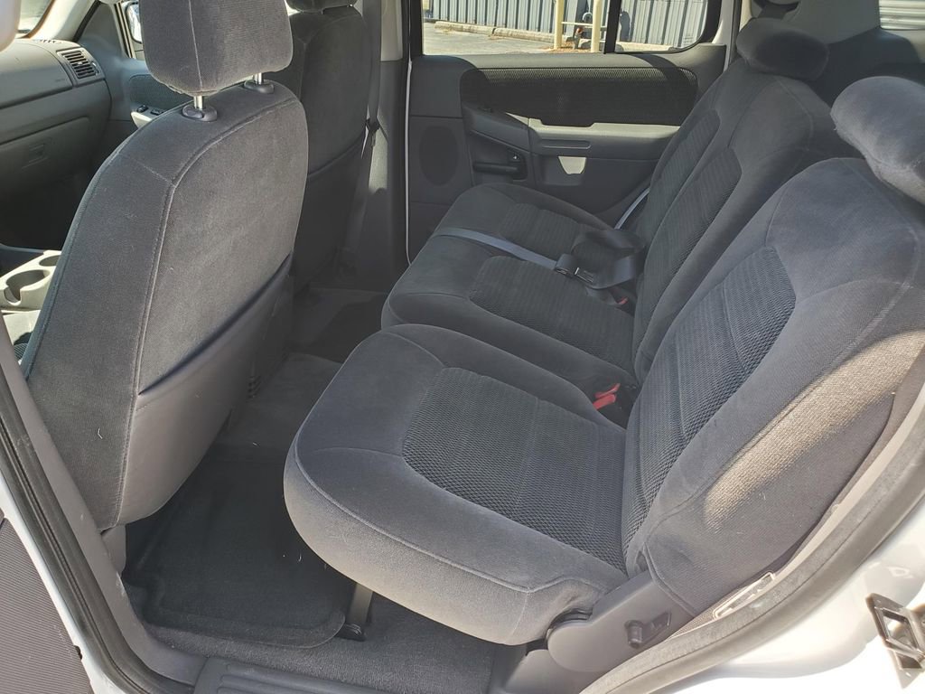 Used 2002 Ford Explorer XLT image 14