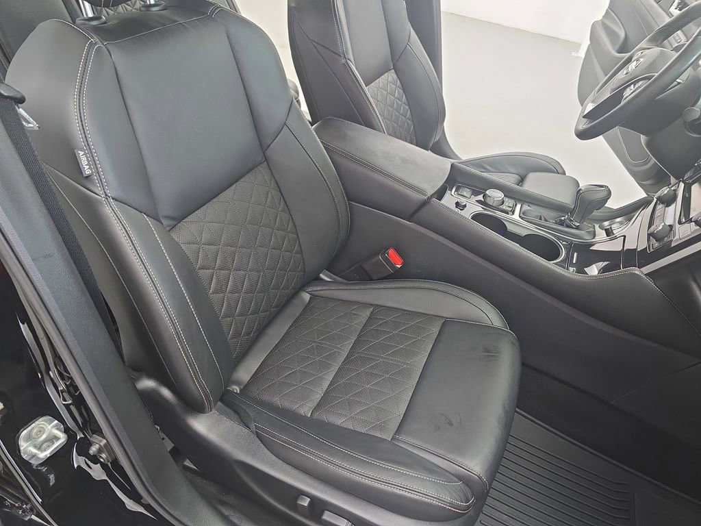 Used 2021 Nissan Maxima Platinum w/ Sport Mat Group image 10