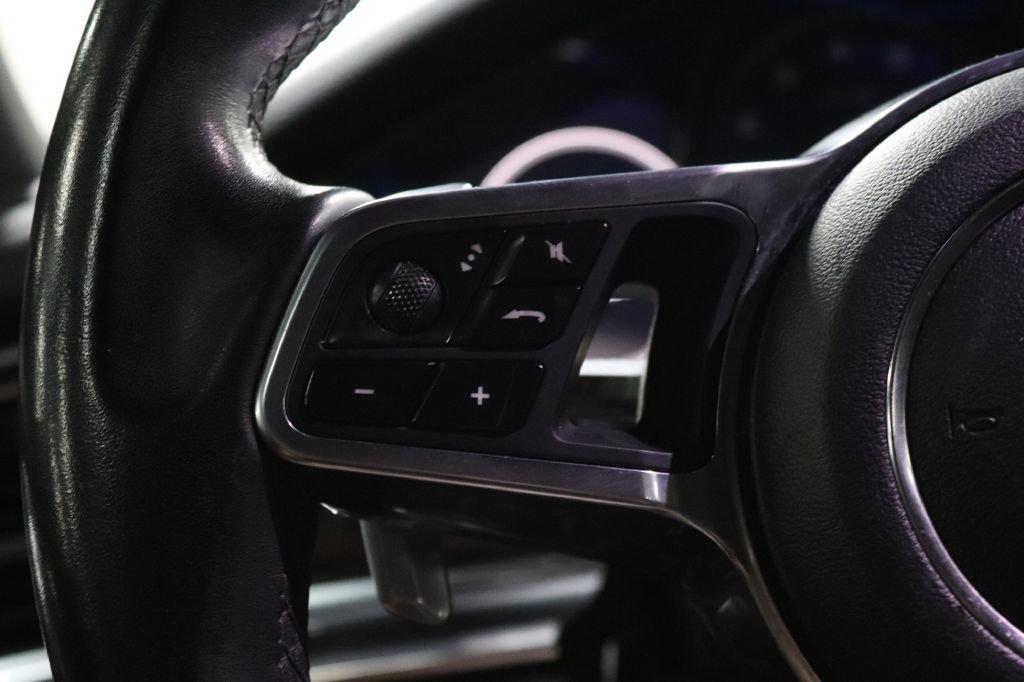 Used 2017 Porsche Panamera 4S image 12