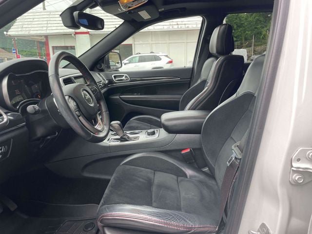 Used 2017 Jeep Grand Cherokee Trailhawk AWD/4WD image 17