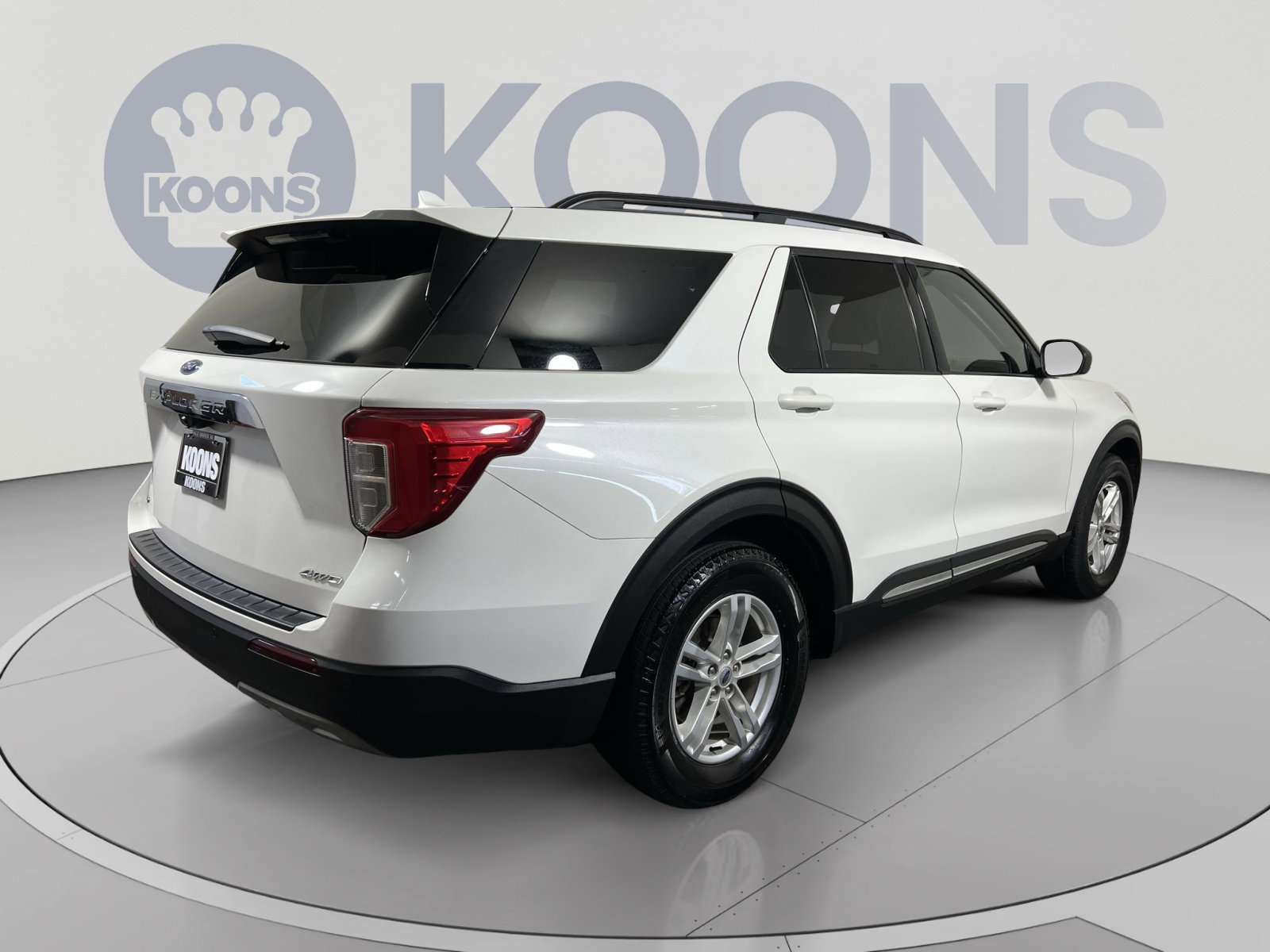 Certified 2022 Ford Explorer XLT w/ Equipment Group 202A AWD/4WD image 11