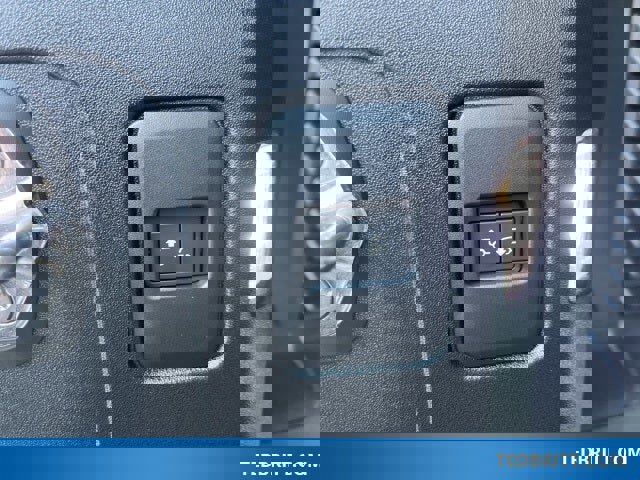 Used 2024 Land Rover Defender 90 V8 image 13