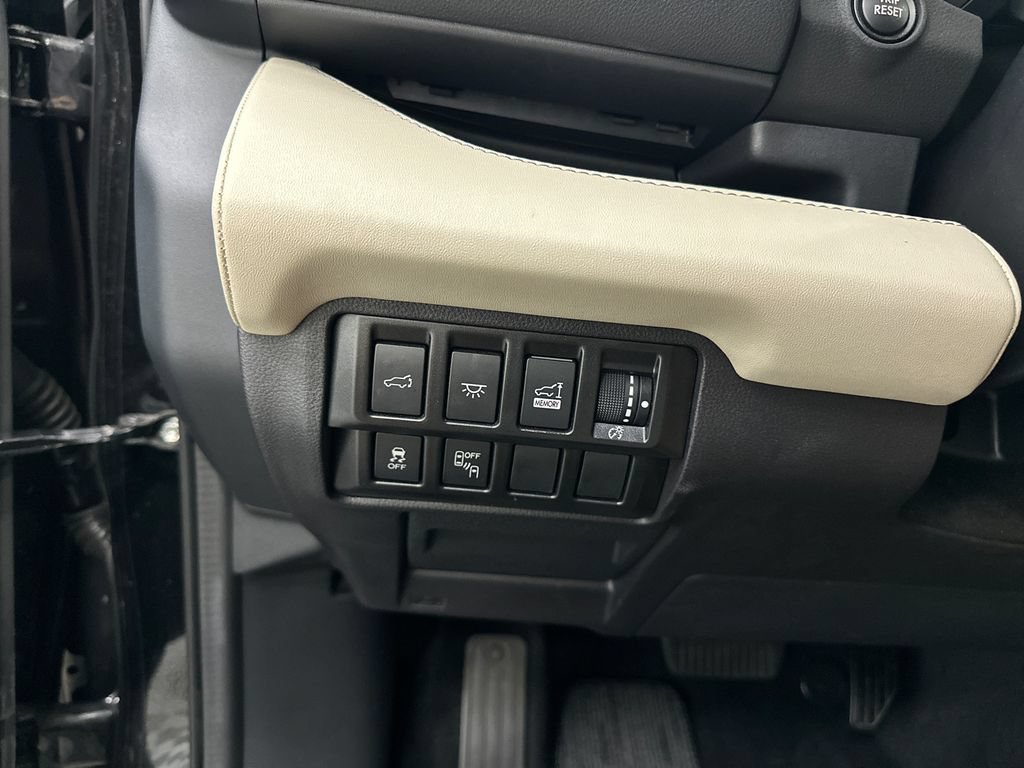 Used 2022 Subaru Ascent Limited AWD/4WD image 34