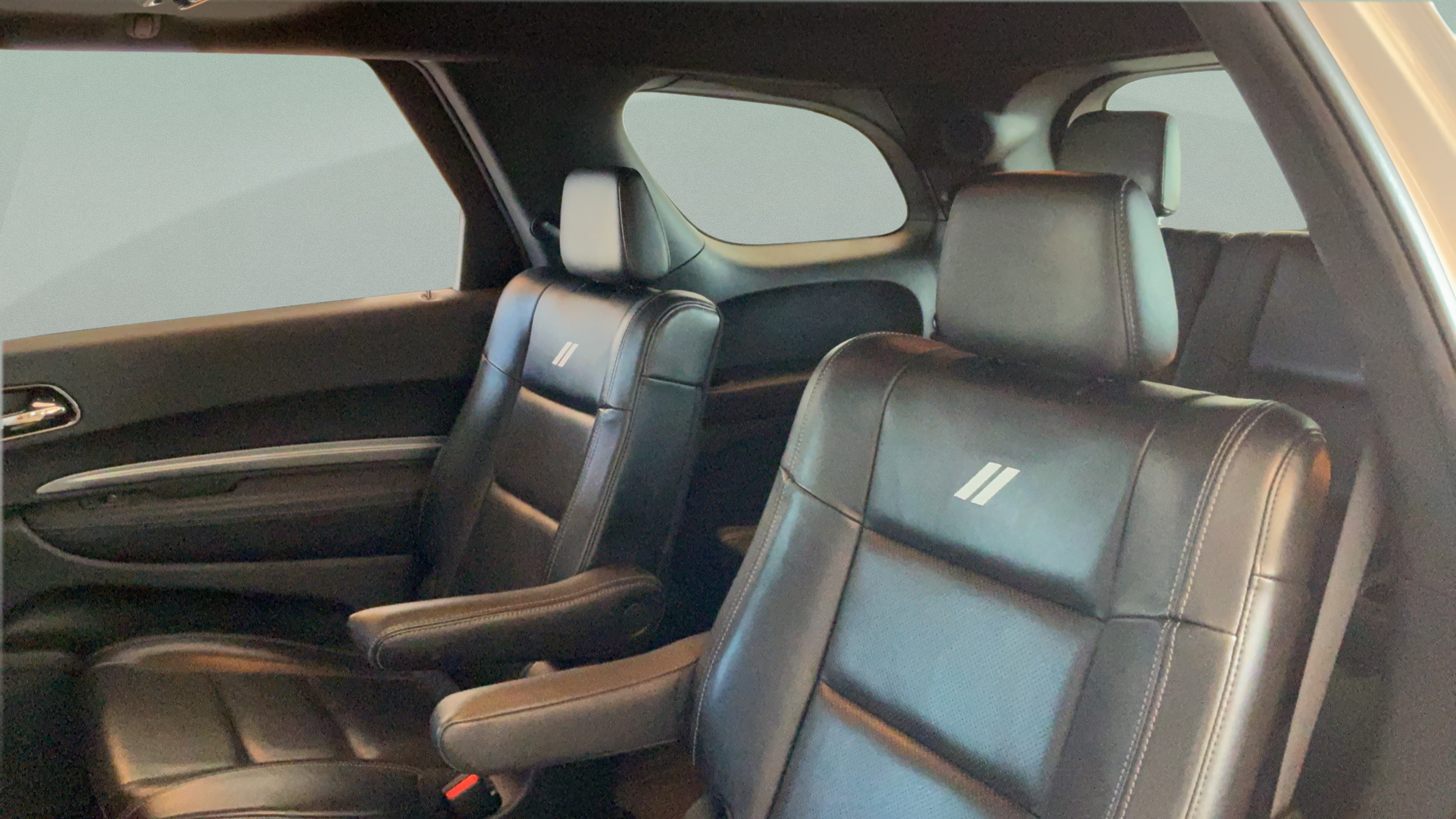 Used 2020 Dodge Durango R/T w/ Blacktop Package AWD/4WD image 32