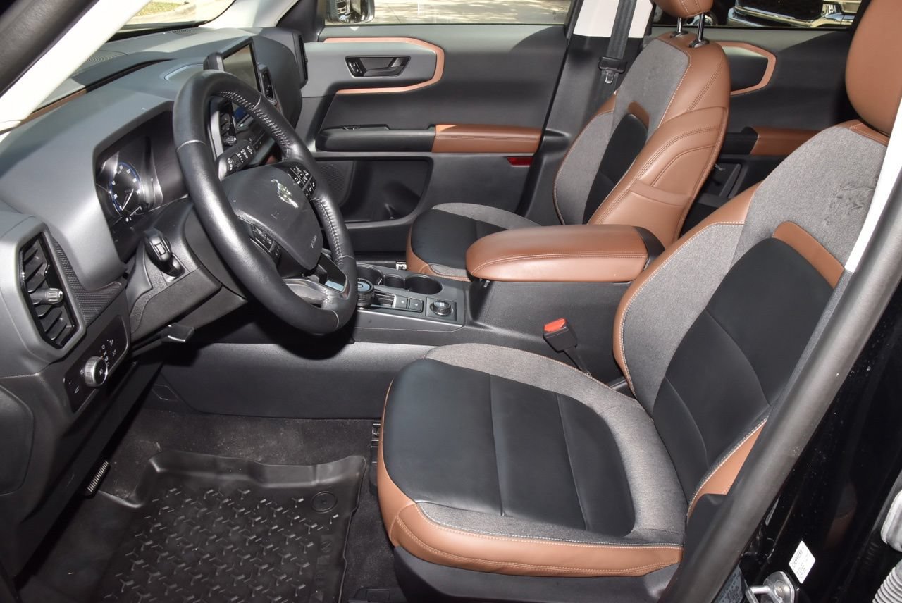 Certified 2023 Ford Bronco Sport Outer Banks w/ Tech Package AWD/4WD image 13