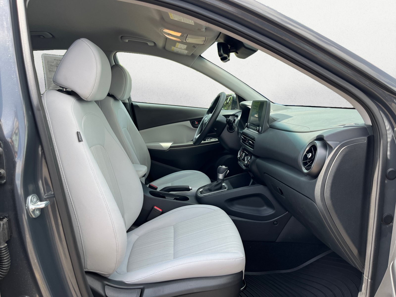 Certified 2023 Hyundai Kona SEL w/ Winter Weather Package AWD/4WD image 17