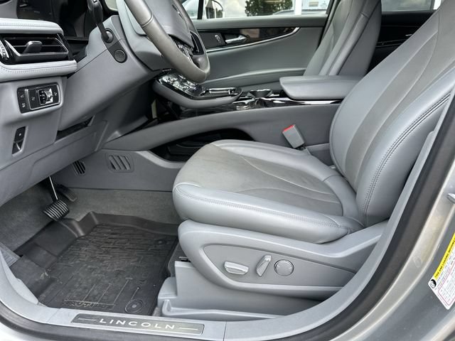 Certified 2022 Lincoln Nautilus Reserve w/ Cargo Utility Package FWD image 13