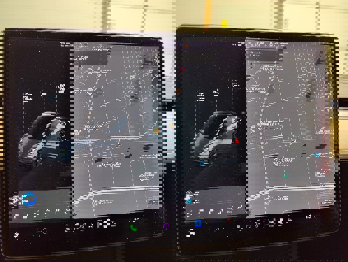 Used 2021 Tesla Model 3 Long Range AWD/4WD image 29