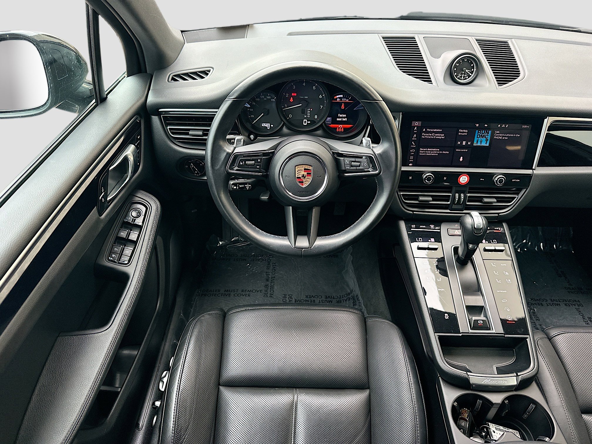 Used 2024 Porsche Macan image 23