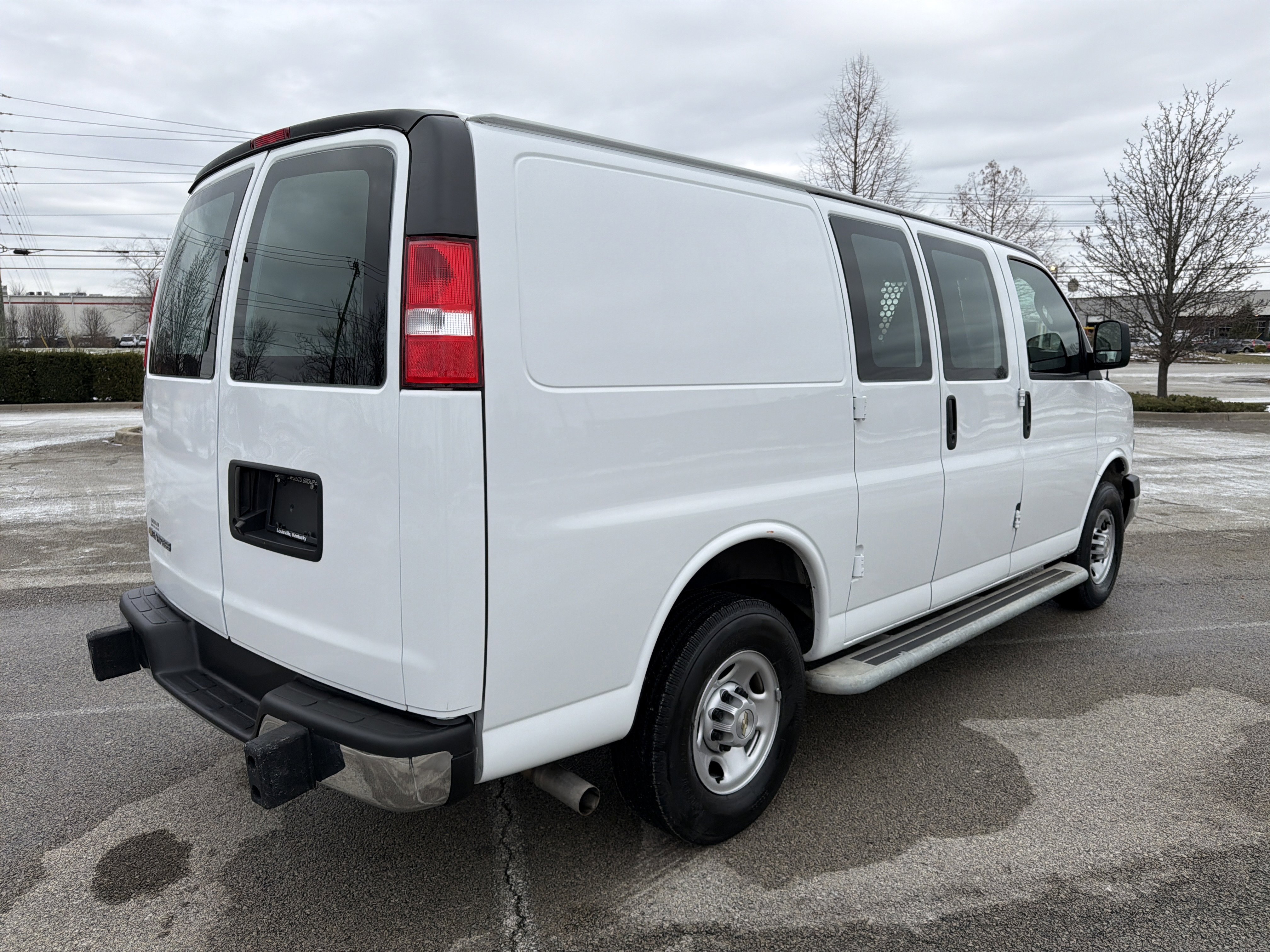 Used 2024 Chevrolet Express 2500 w/ Driver Convenience Package image 7