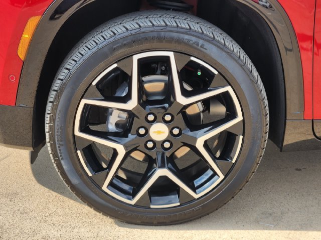 Used 2026 Chevrolet Traverse High Country w/ LPO, Floor Liner Package FWD image 18