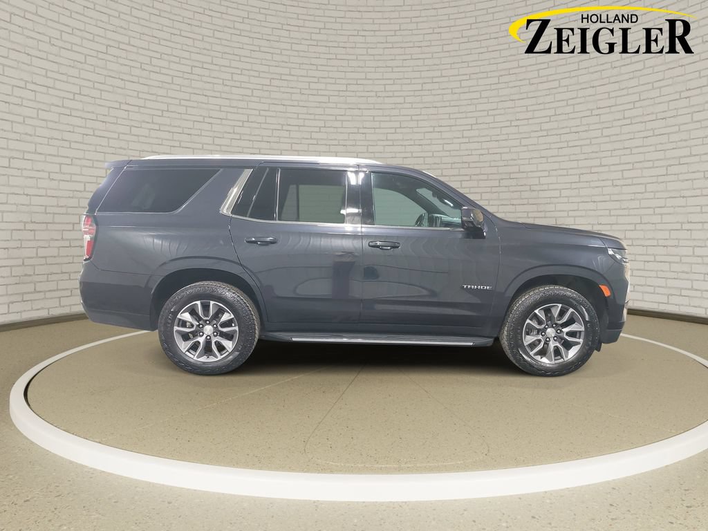 Used 2022 Chevrolet Tahoe LT w/ Luxury Package AWD/4WD image 4