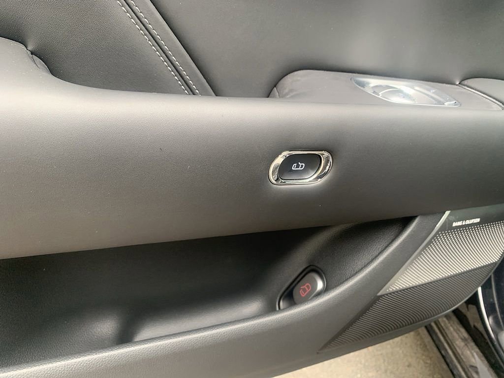 Used 2025 Genesis G90 3.5T image 19